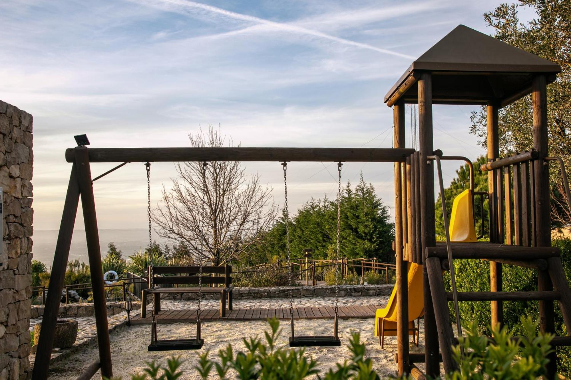 Casas Da Gralha Bed & Breakfast Turquel Стая снимка